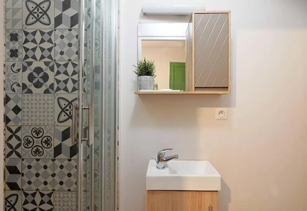 파리 Excellent Location Next To Canal St Martin Studio 아파트